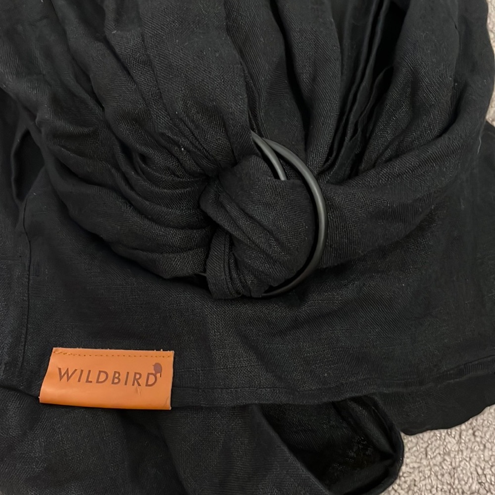 Black sling with black rings